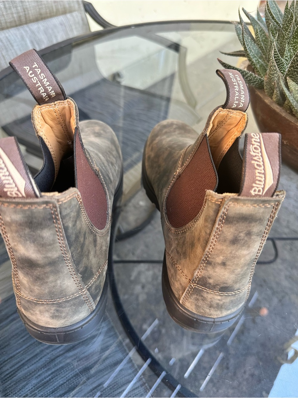 Blundstone’s Rustic Brown Chelsea Boots - Picture 3 of 10